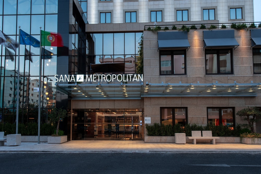 SANA METROPOLITAN HOTEL 4/65