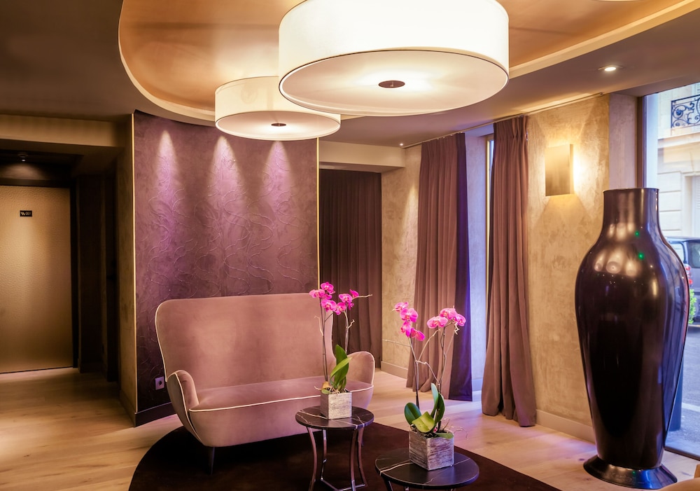 Armoni Hotel Formely Cheverny 18/25