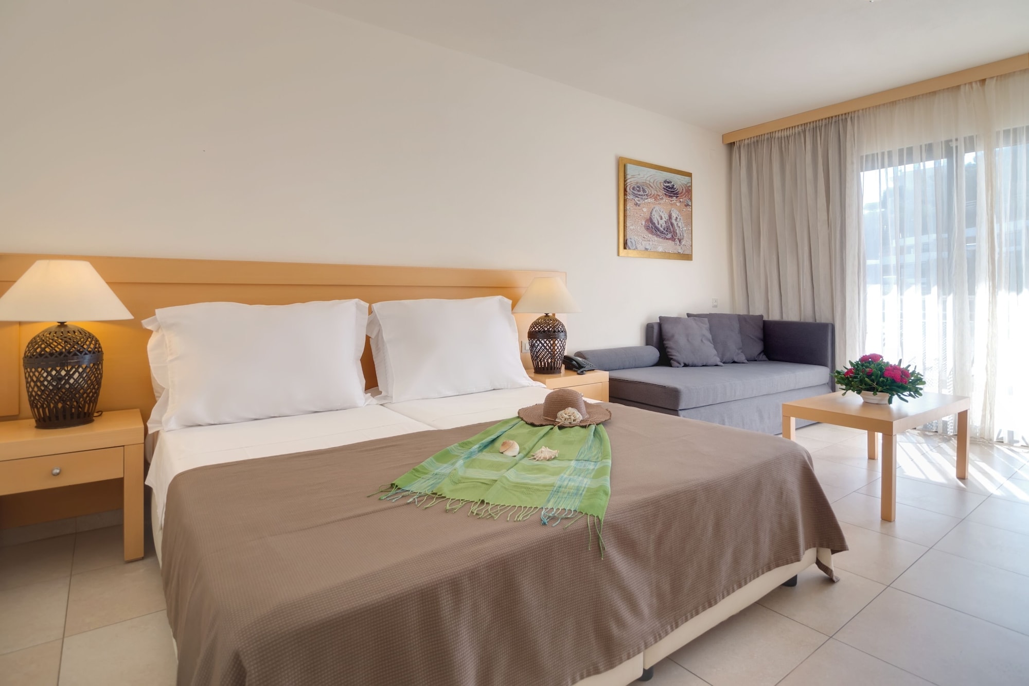 Superior, Bungalow, Double Bed, Lateral Side Sea View, Sofa 3/7