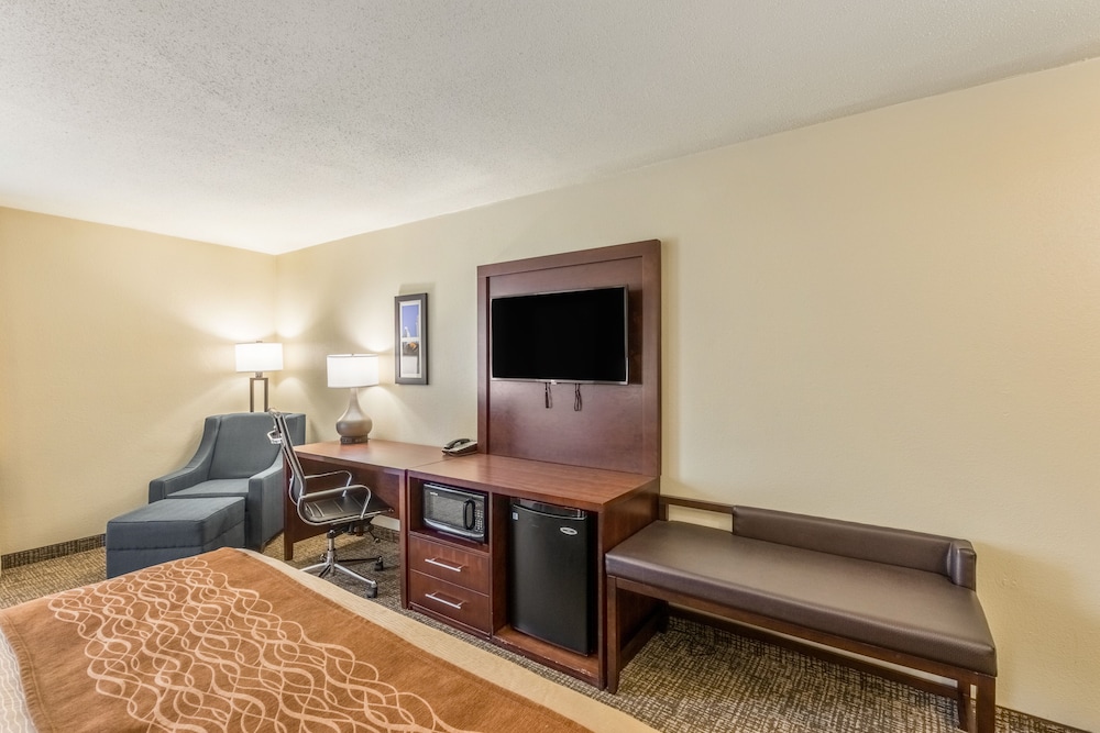 Comfort Inn Charlotte Airport Uptown 25/40