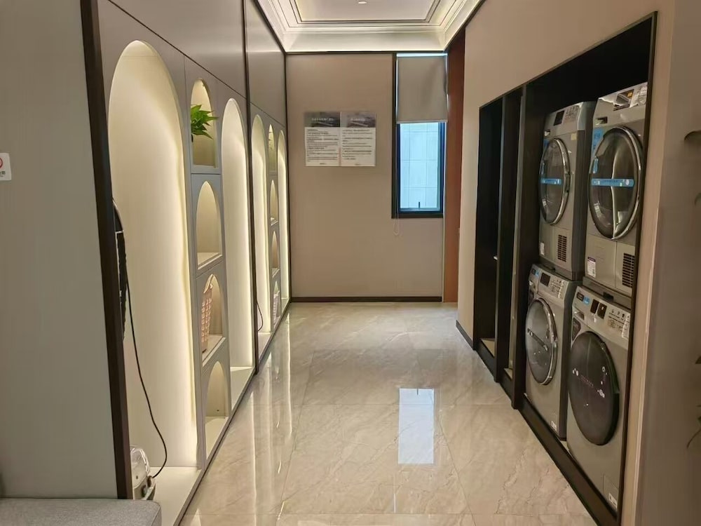 Mercure Hangzhou Linping 41/67