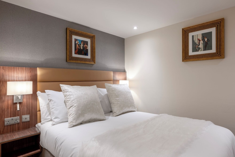 Castleton Hotel 27/61