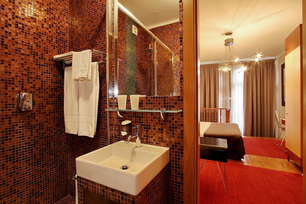 Hotel Mestre de Avis 43/50