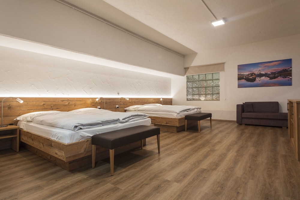 Zermatt Budget Rooms 19/49