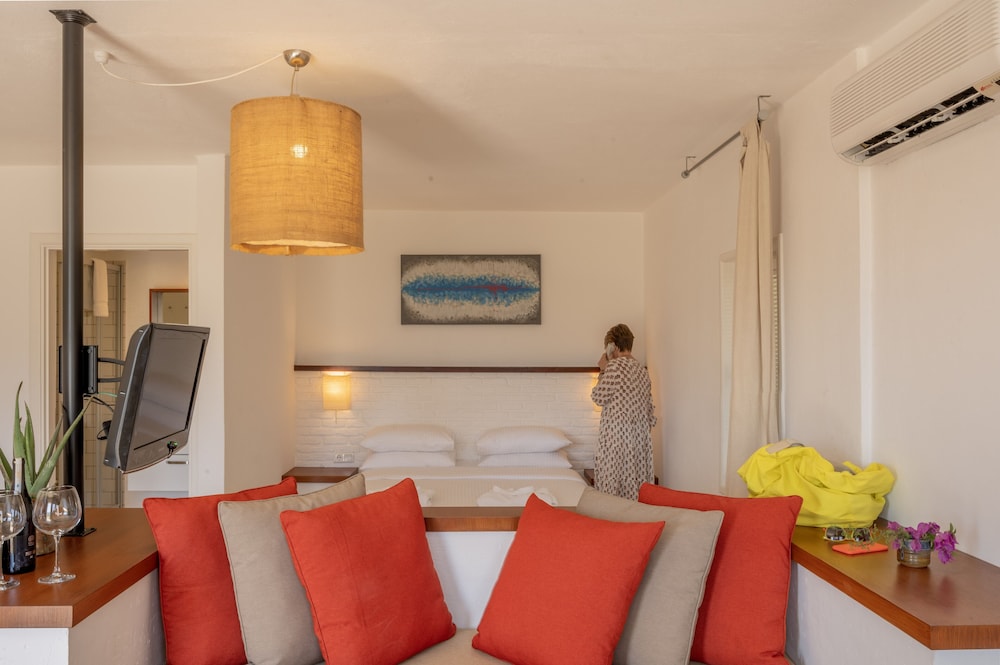 4reasons Hotel And Bistro 20/76