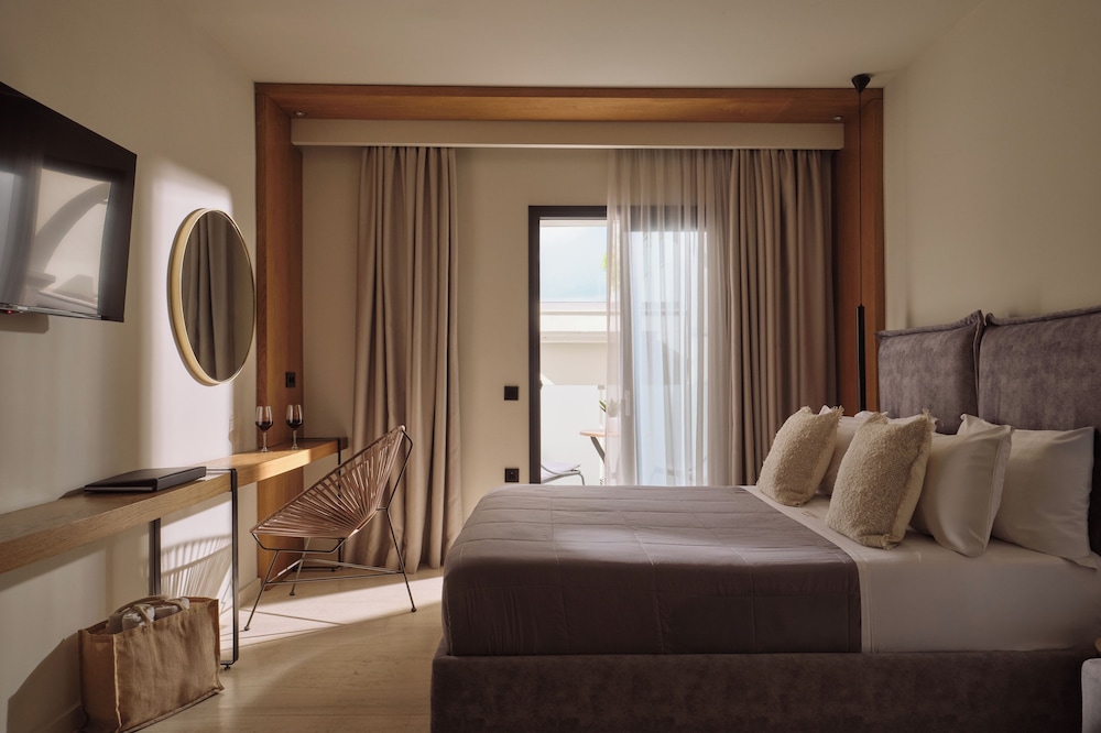 غرفة سوبيريور بسرير كوين بإطلالة على المسبح، Nikon Boutique Hotel 3/6
