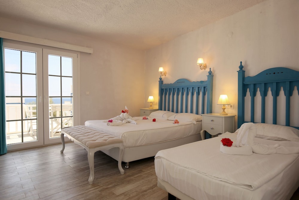 OTEL MAVI BEYAZ 12/50