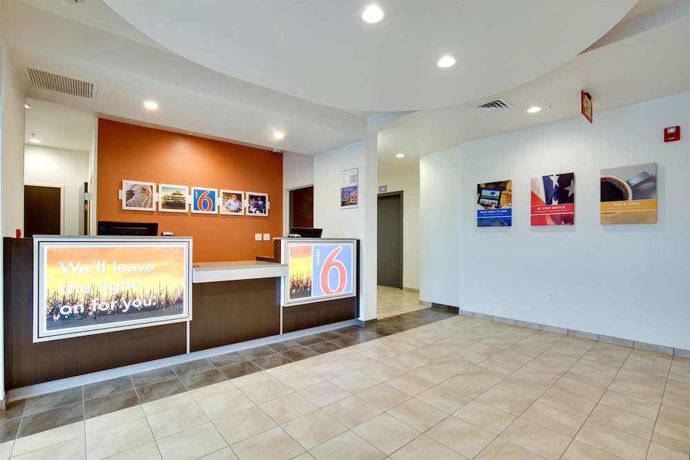 Motel6 Poplar Bluff, MO 7/60