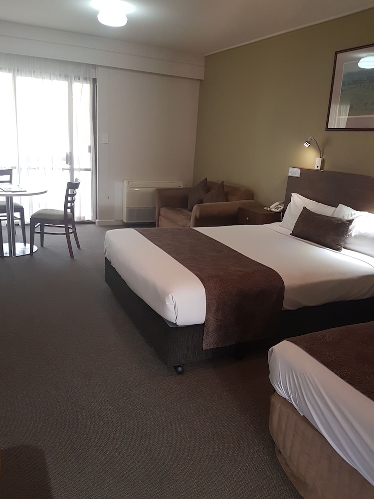 Vine Inn Barossa 10/53