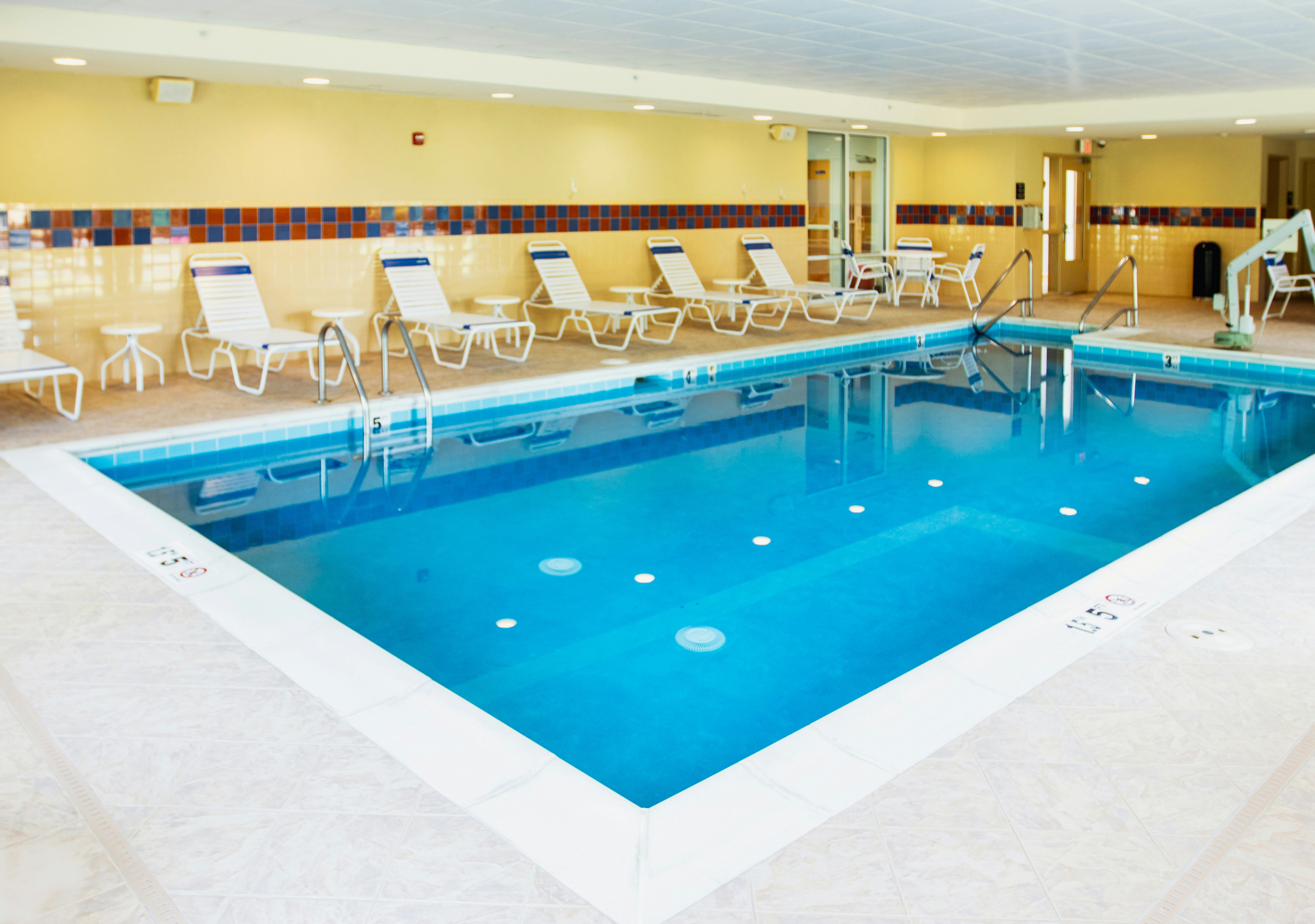 Hampton Inn Gloucester 38/61