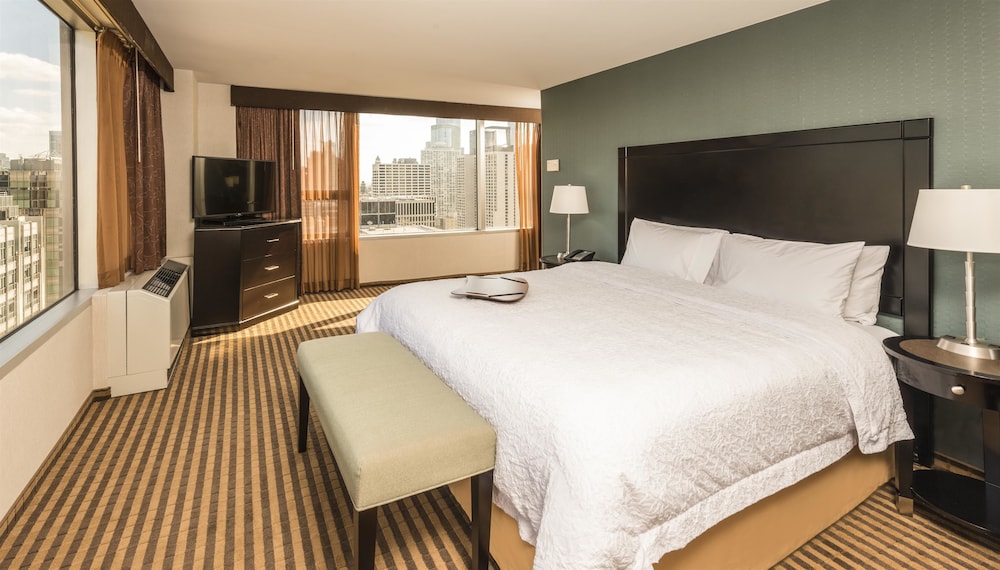 HAMPTON INN CHICAGO DOWNTOWN/MAGNIFICENT MILE 6/33