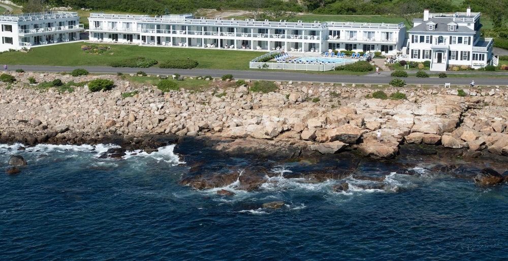 Ocean House Hotel at Bass Rocks 32/33