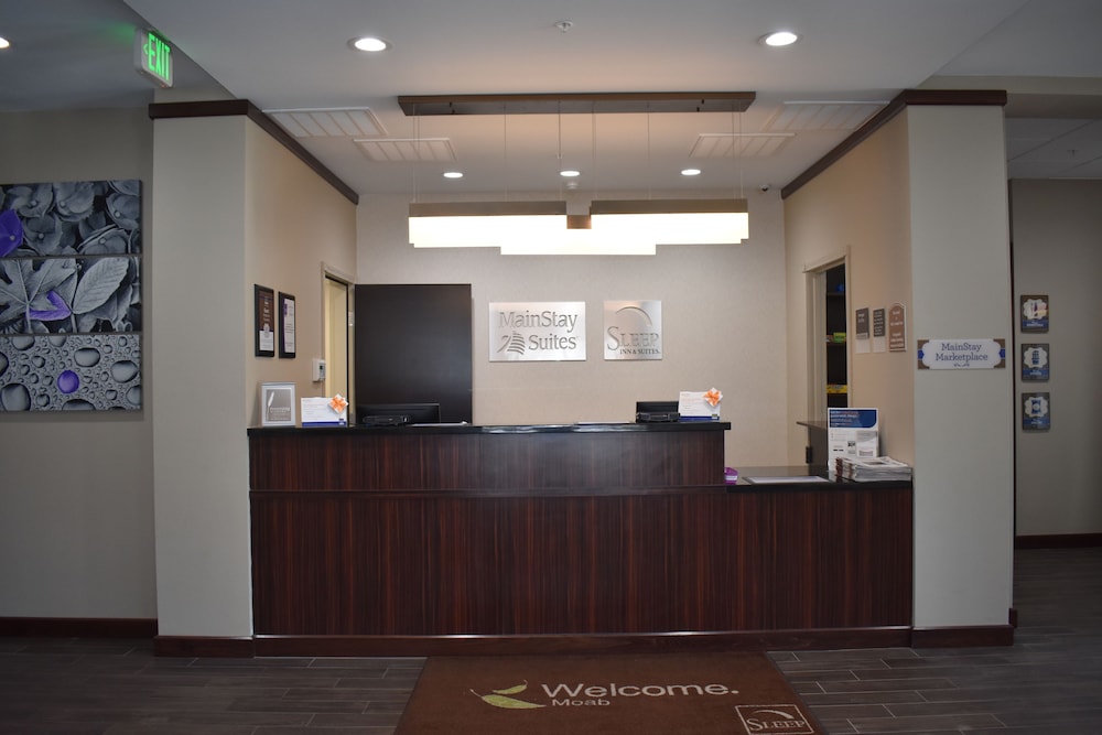 Sleep Inn & Suites Moab Near Arches National Park 3/32