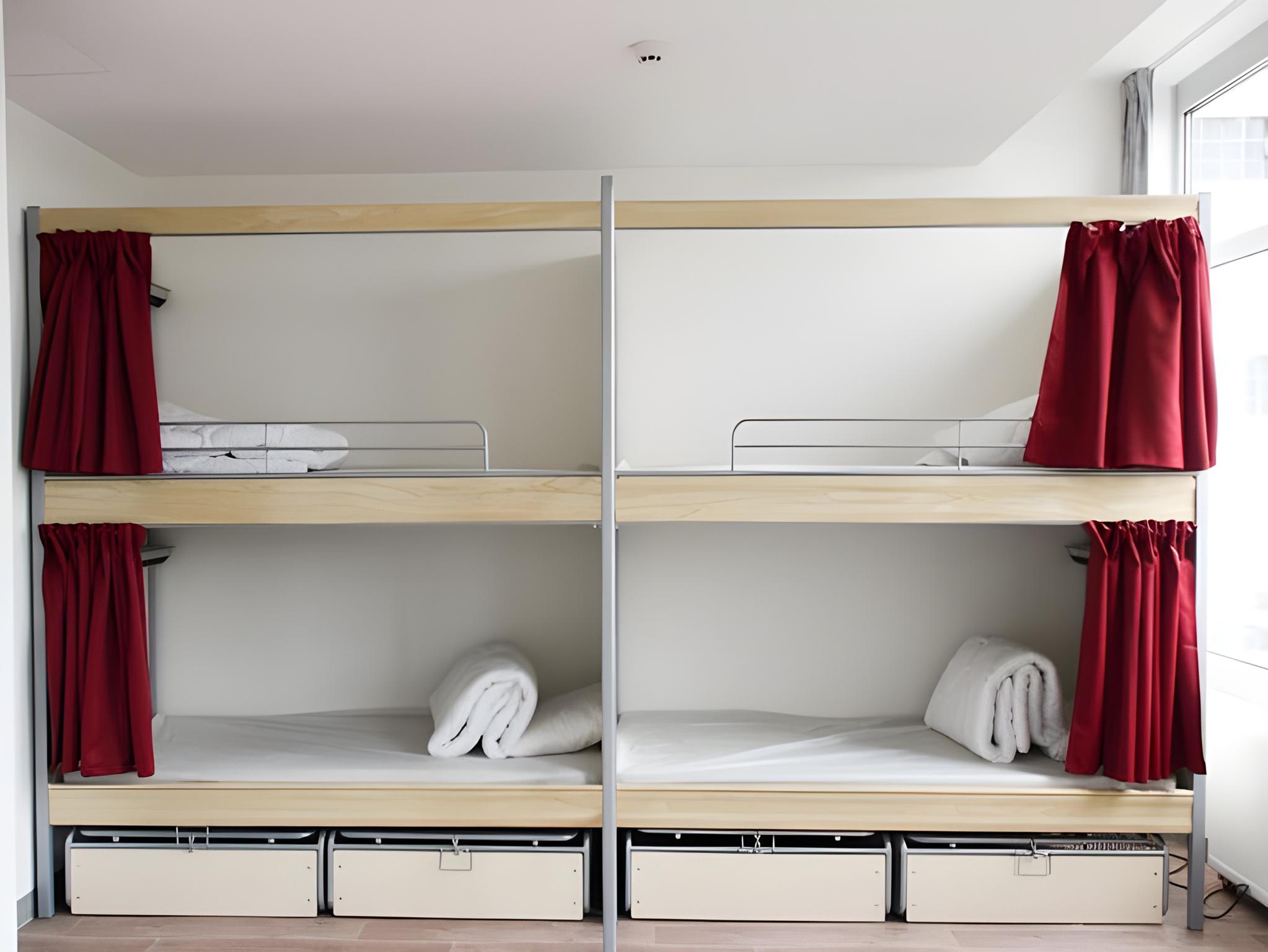 Private, 8 Beds, 4 Bunk Beds, Shared Bathroom