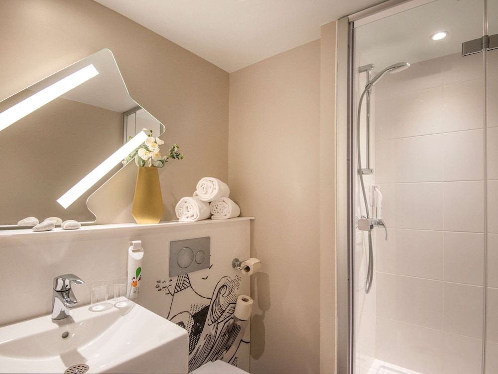 IBIS BUDGET NICE CALIFORNIE LENVAL 27/78