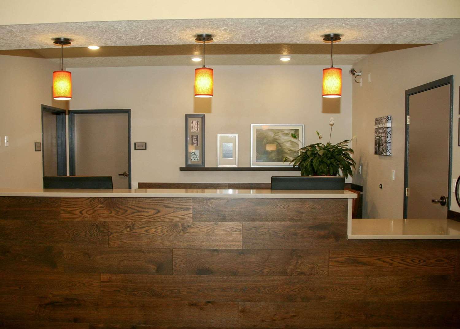 Country Inn & Suites by Radisson, Prineville, OR 4/21