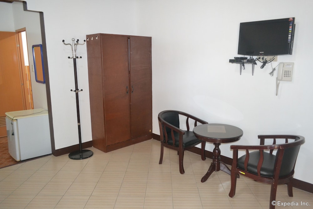 Antonio's Apartelle & Suites 34/66
