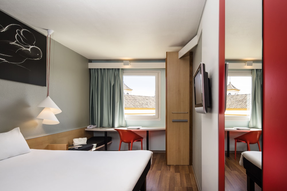 Ibis Sevilla 26/73
