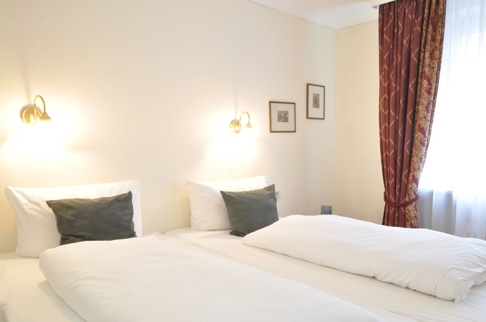 Acanthushotel Munich 11/50
