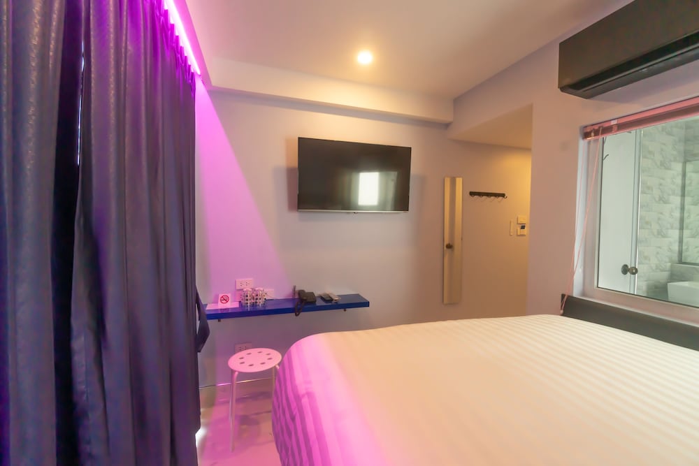 SPARK Hotel - MRT Queen Sirikit 9/16