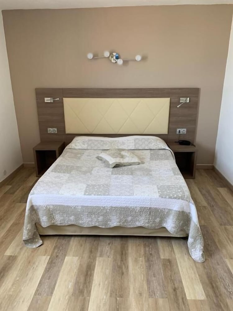Hotel Bellevue Bastia 23/37