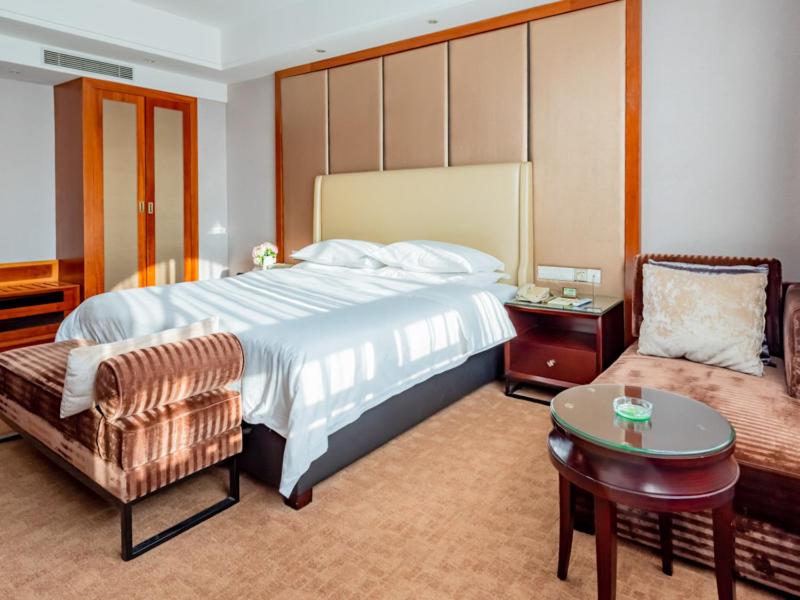 Vienna Hotel (Dongguan Tangxia Binfen Square) 26/35