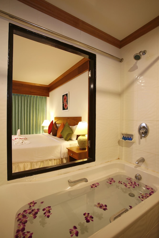 Jiraporn Hill Resort Patong Phuket 36/59
