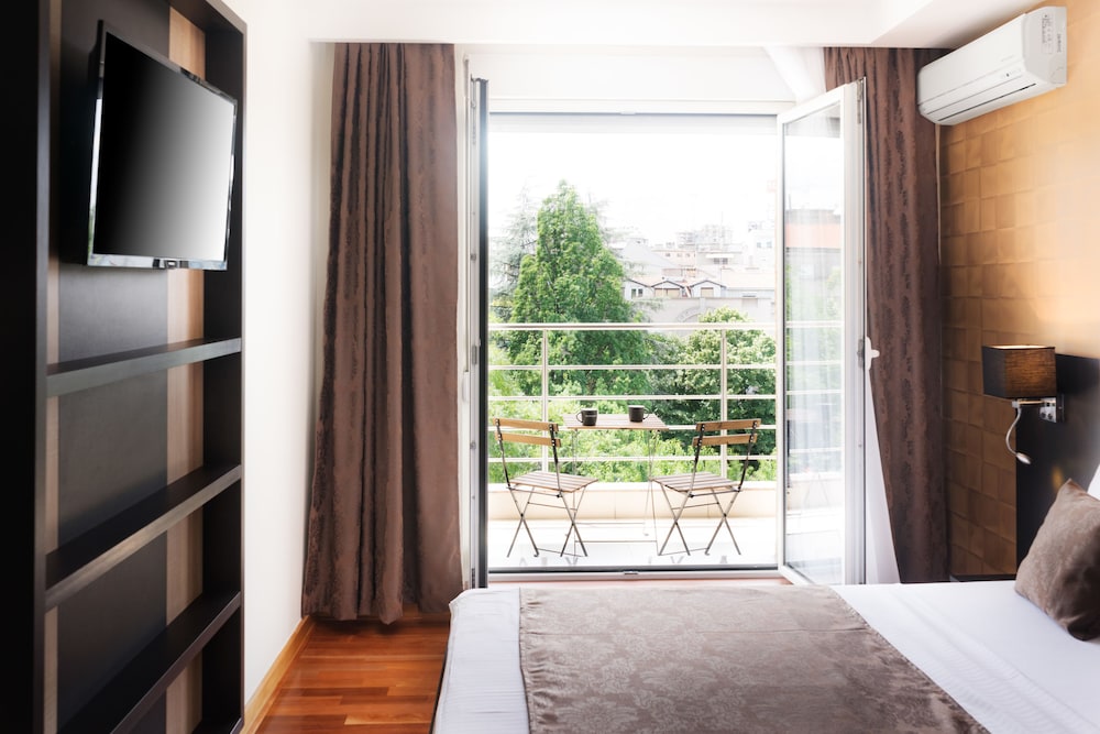 Feel Belgrade Aparthotel 37/70
