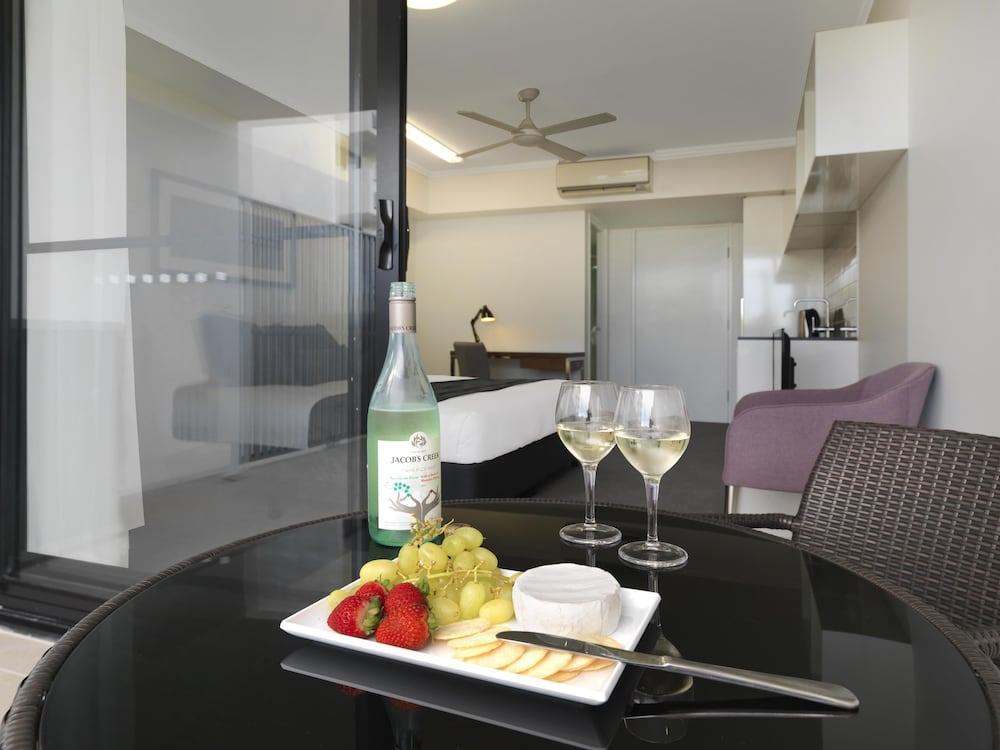 Oaks Mackay Carlyle Suites 45/55