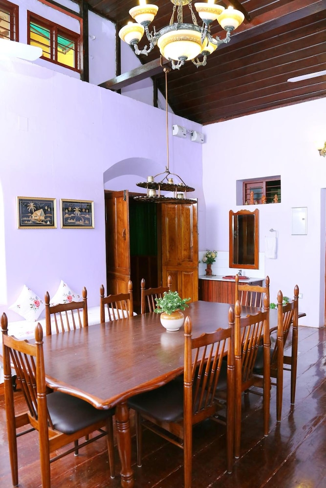 CHIRAMEL RESIDENCY FORTKOCHI 42/54