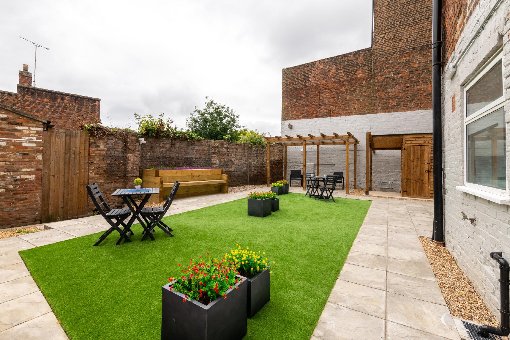 BrickSage Rooms, Kings Lynn South Gate 20/25
