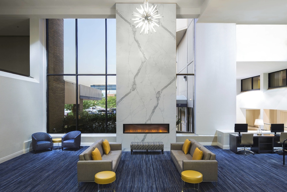 Sheraton Norfolk Waterside 32/55