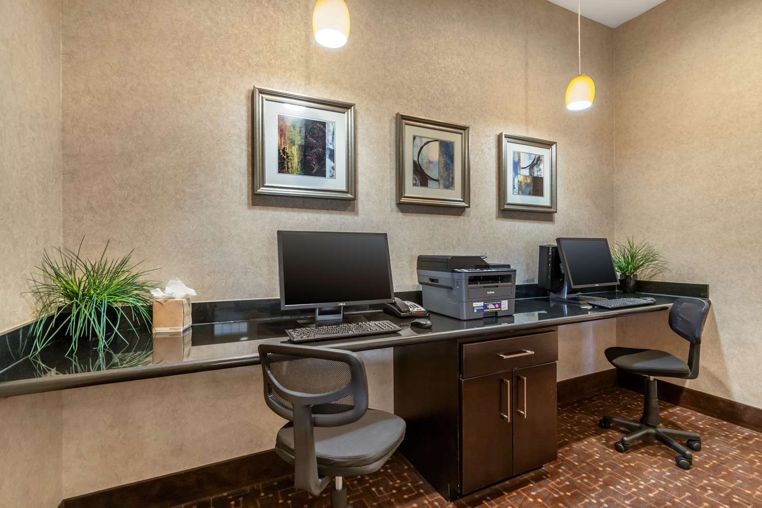 Best Western Plus Lytle Inn and Suites 25/29