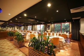 THE PENINSULA CHITTAGONG 54/60