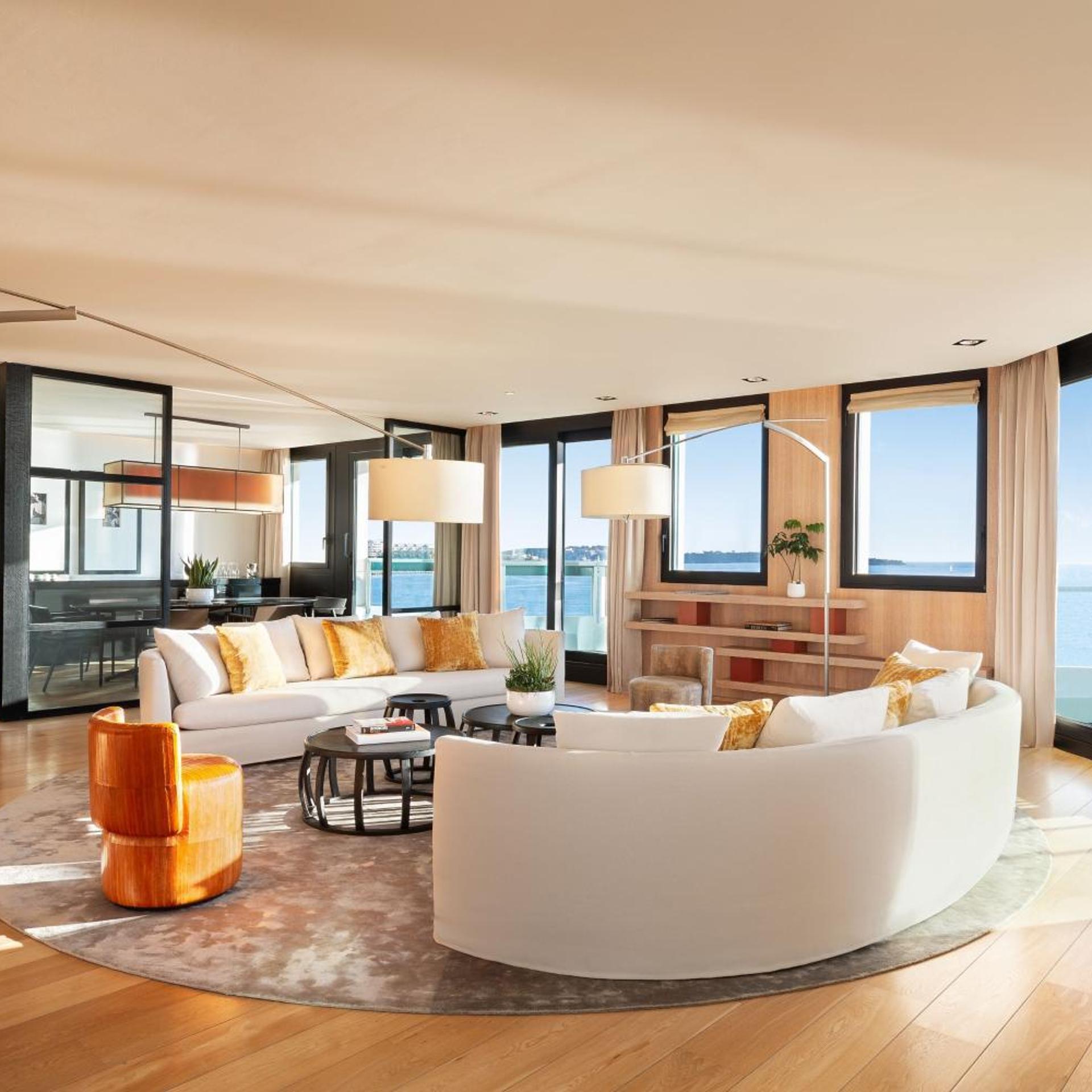 2 Bedrooms, Presidential, Suite, Sea Front, Balcony
