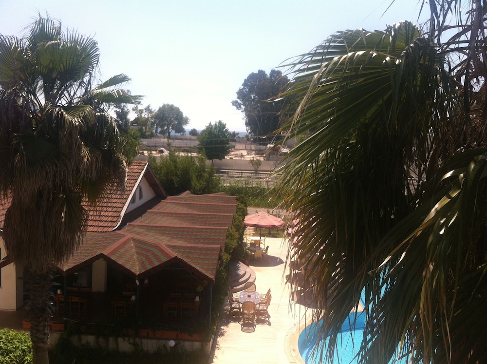 Bezay Hotel 23/31