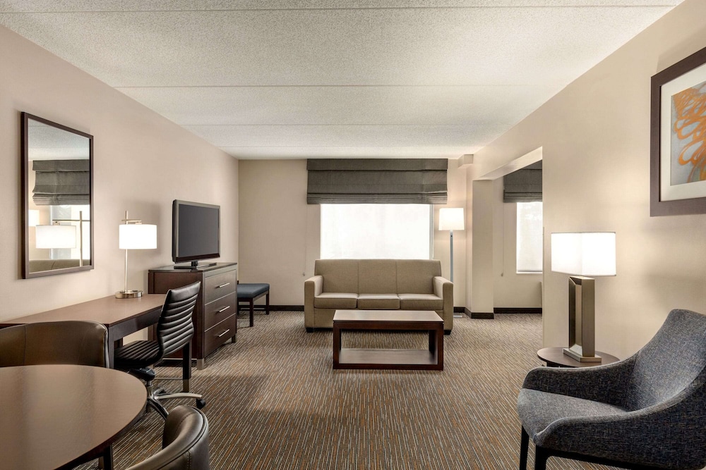 Wingate By Wyndham Wilmington 35/56