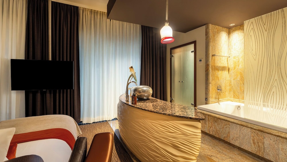 East Hotel Hamburg 36/69