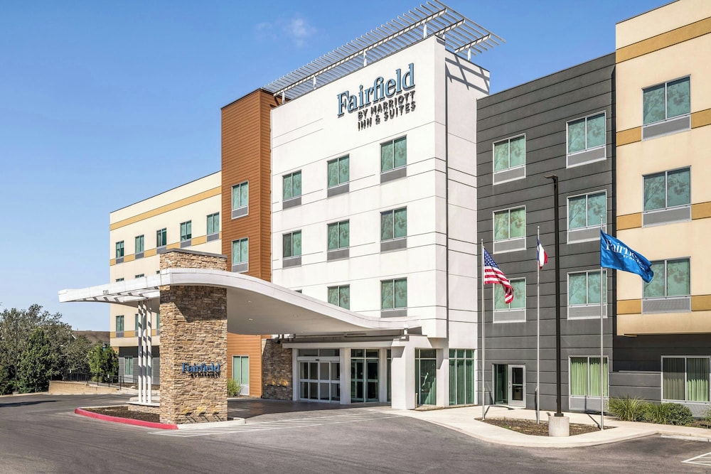 Fairfield Inn & Suites by Marriott San Antonio Medical Center 44/50