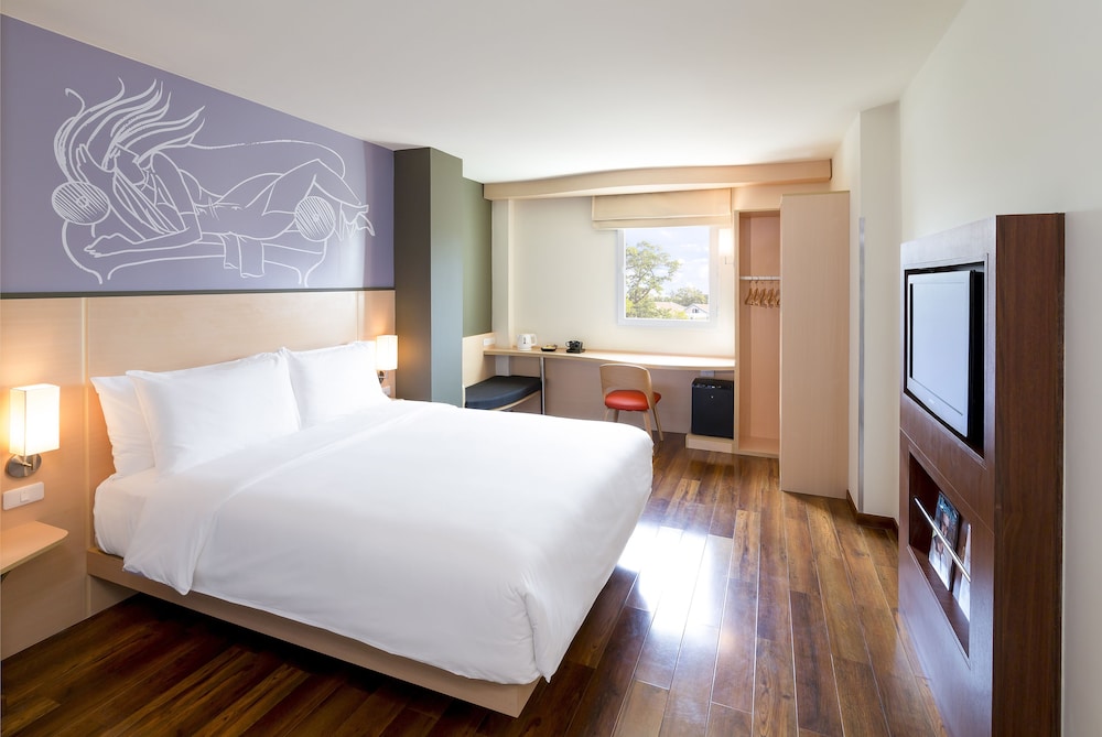IBIS VIENTIANE NAM PHU 10/25