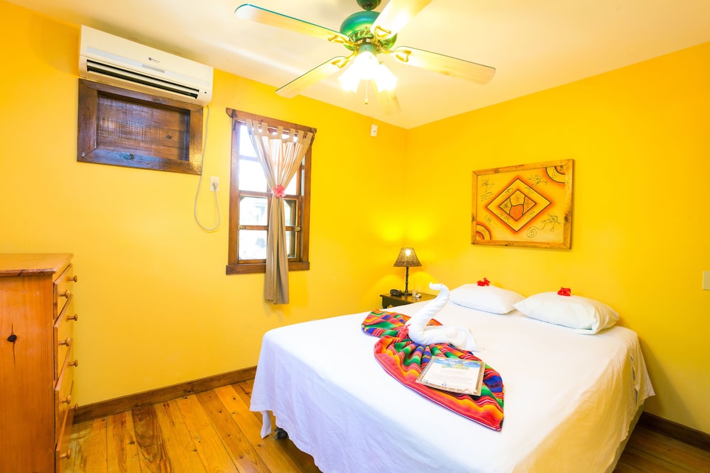 Bananarama Dive and Beach Resort 14/47