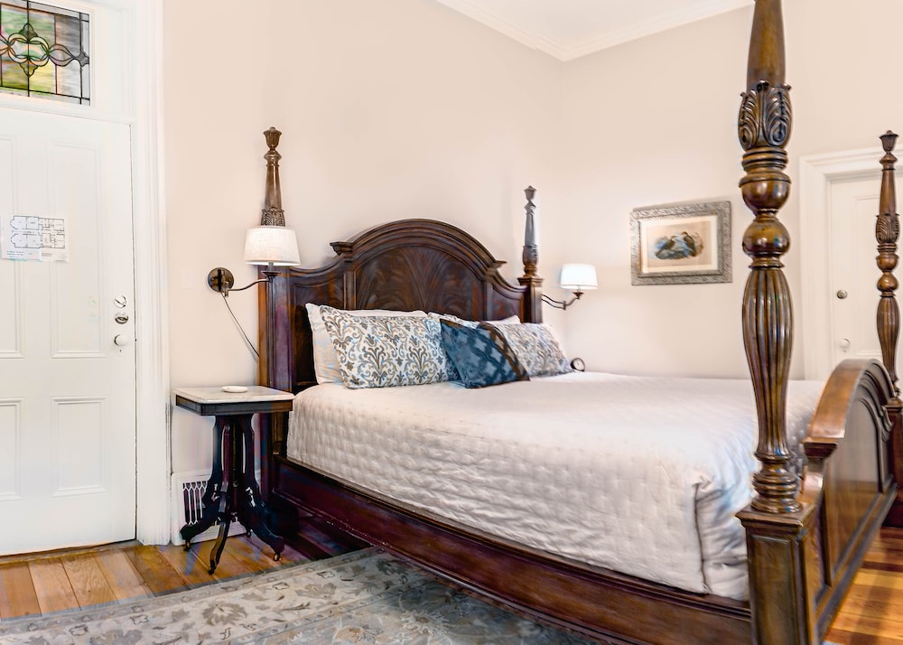 Mccall House Bed And Breakfast 12/50