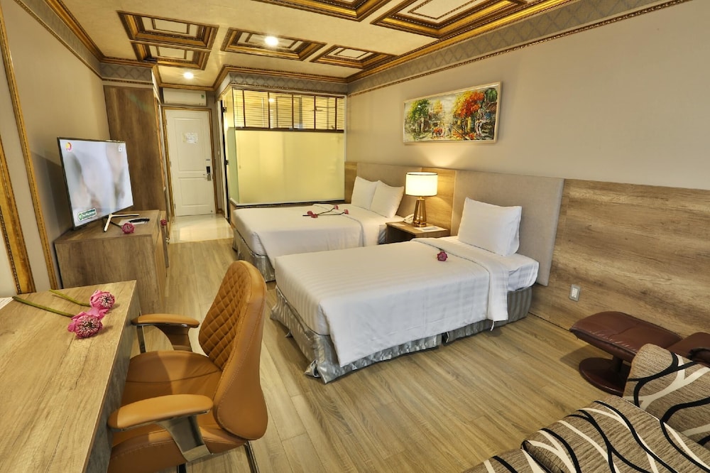 Plus, Premium, Twin Beds، Lotus Saigon Hotel 6/10