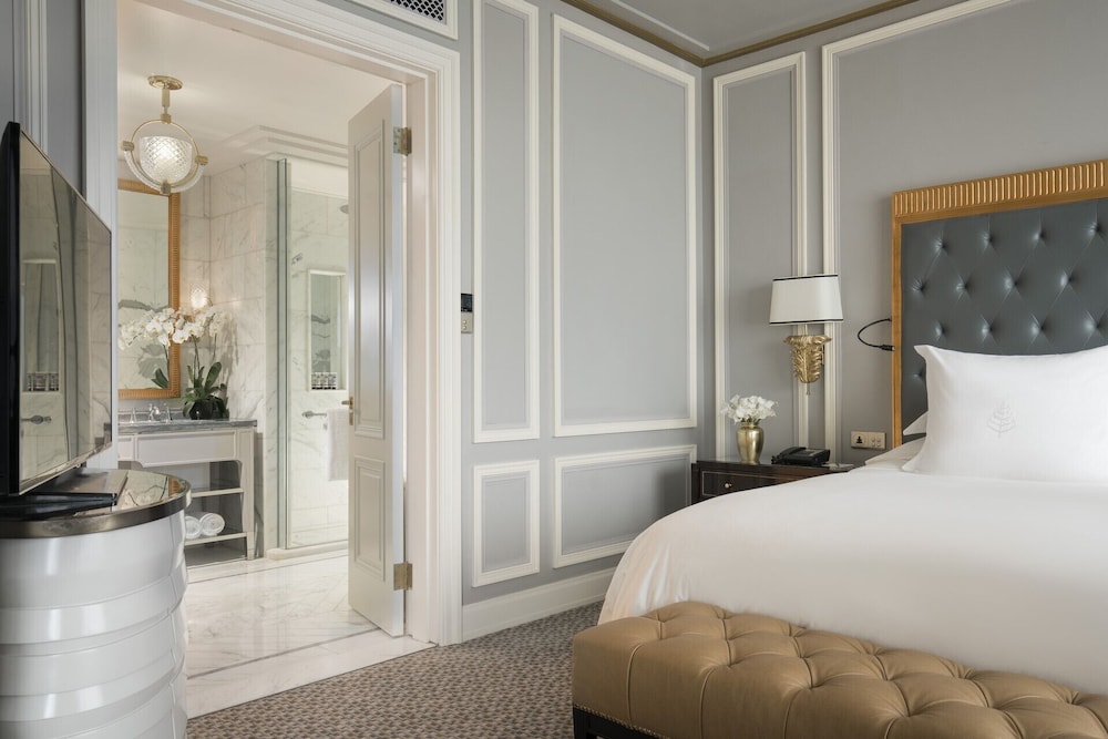 DELUXE, SUITE, 2 QUEEN BEDS, CITY VIEW, BATHTUB