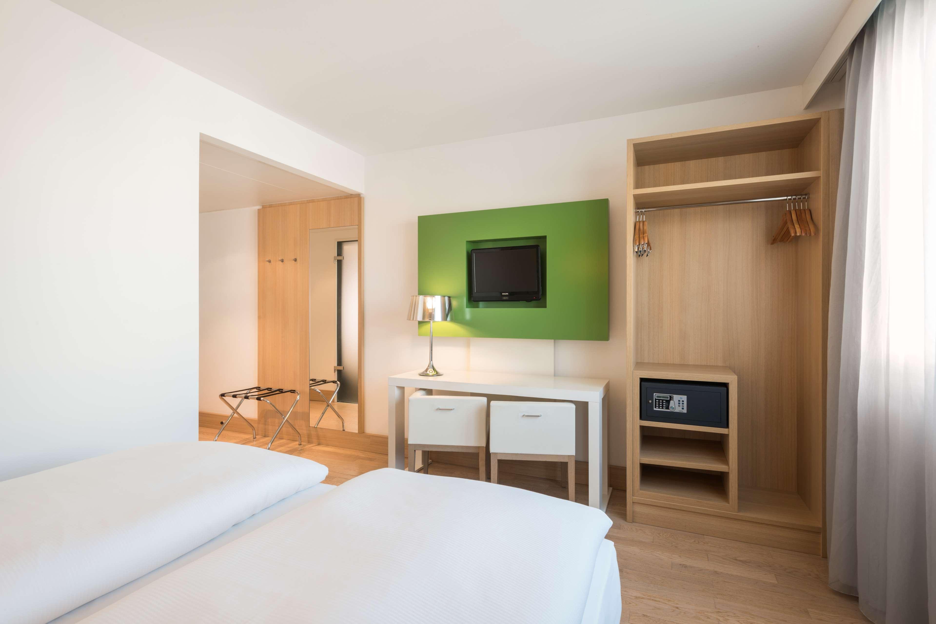 غرفة قياسية مفردة بسرير مزدوج