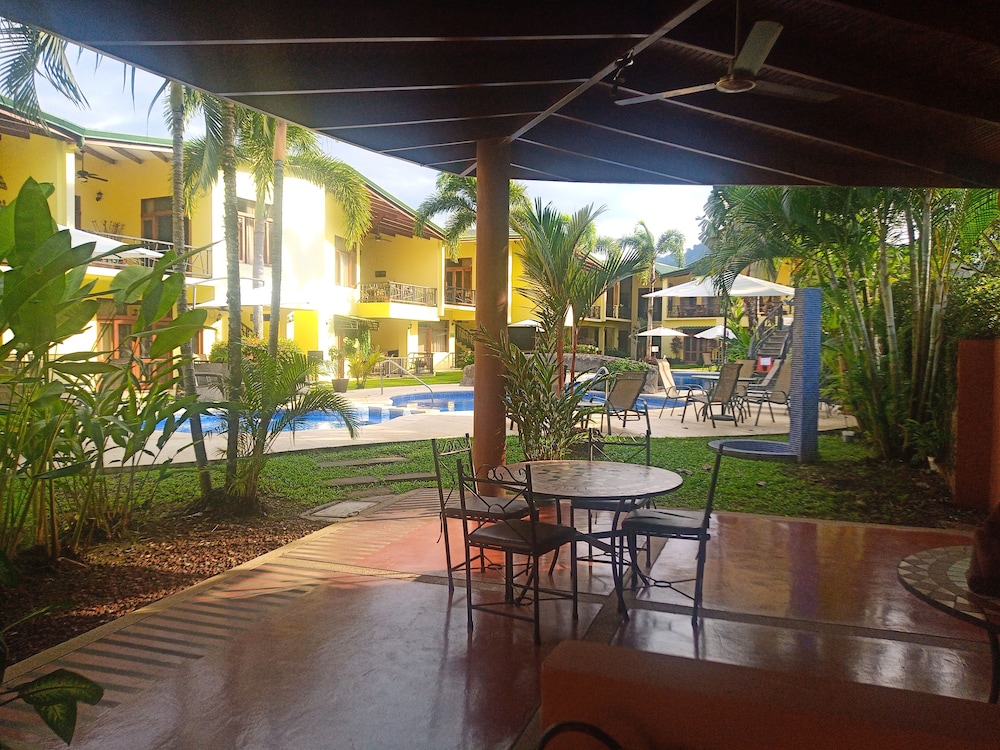 Club Del Cielo 11/39