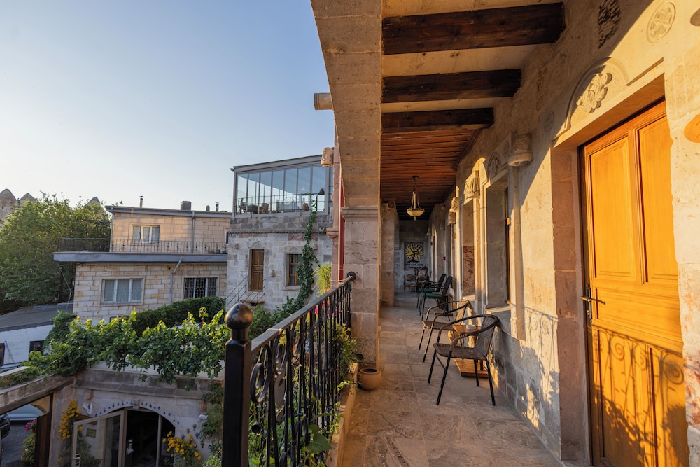 Aren Cave Hotel 46/50