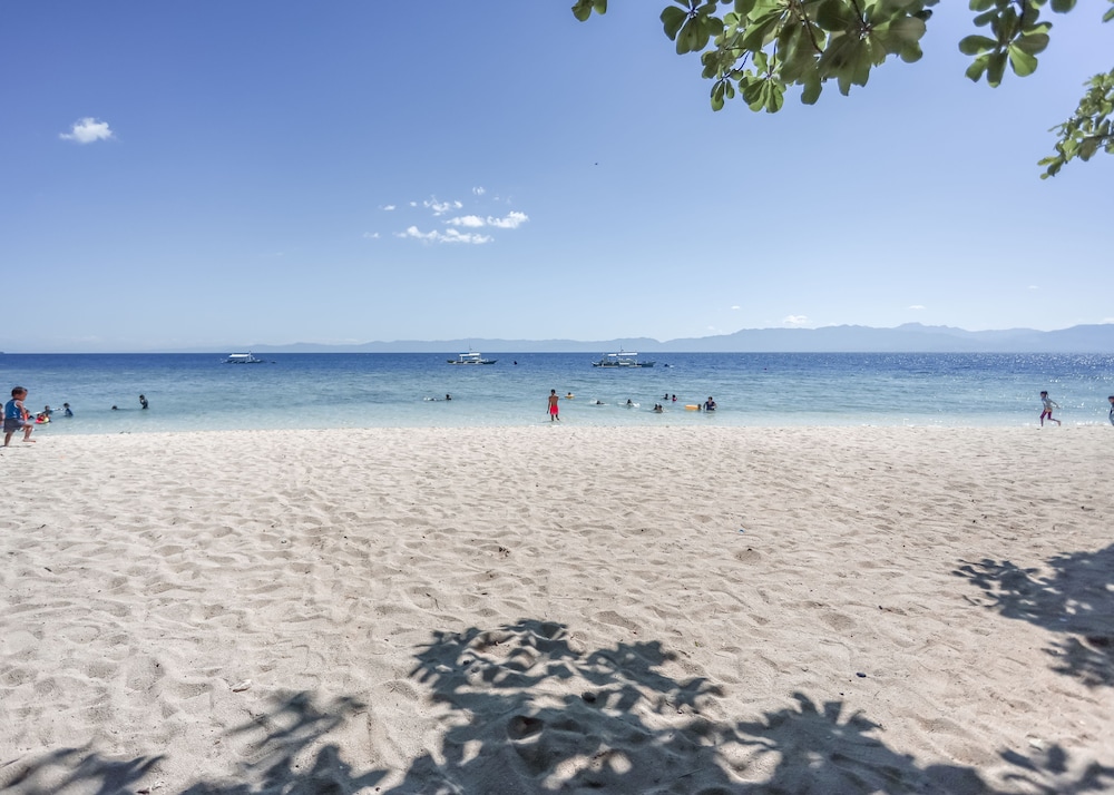 Hk Beach Resort 40/50