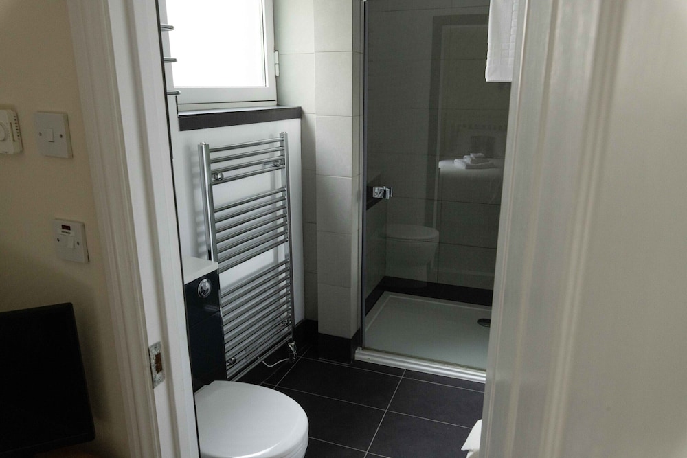 Scalloway Hotel 30/33