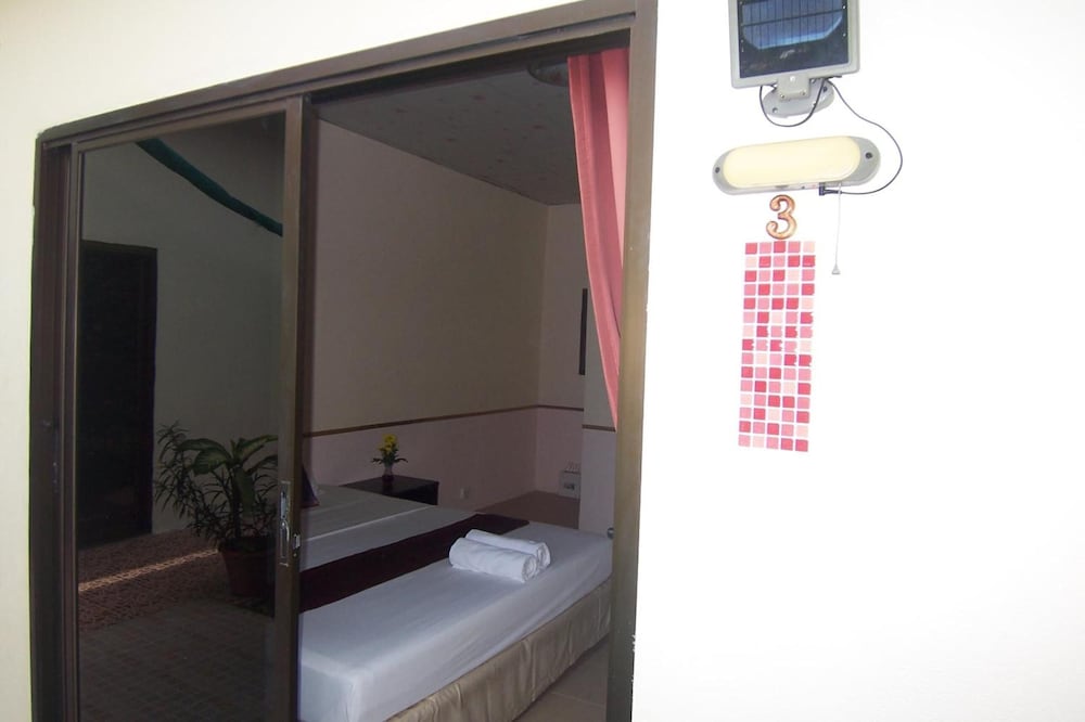 Airport Overnight Hotel 25/43
